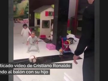 El niño juega a la pelota y ella con un carrito de la limpieza: el criticado vídeo de Cristiano Ronaldo