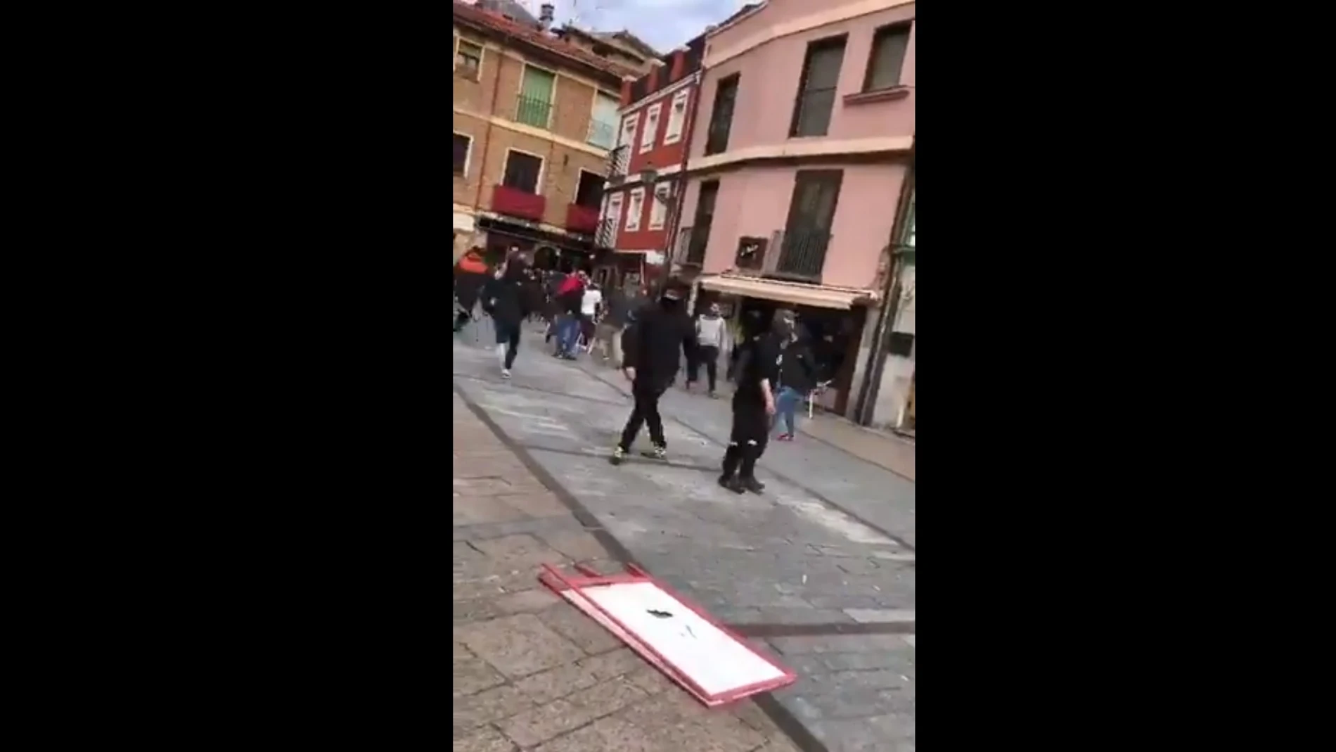 Pelea de los ultras en el centro de León Pelea de los ultras en el centro de León
