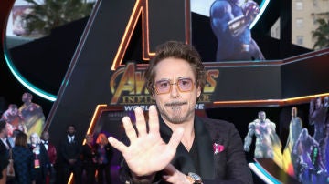 Robert Downey Jr en la premiere de 'Vengadores'