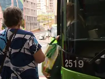 Investigan porqué el chófer no dejó subir a los niños a la guagua Investigan porqué el chófer no dejó subir a los niños a la guagua