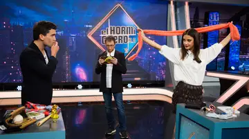 Vídeo - María Pedraza y Jaime Lorente demuestran cuánto se conocen en este divertido juego de 'El Hormiguero 3.0'