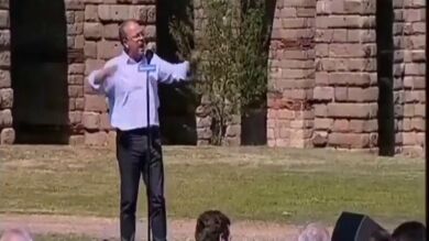 Jose Antonio Monago, protagonista de los 'memes' de campaña por al afirmar que le gusta Camela