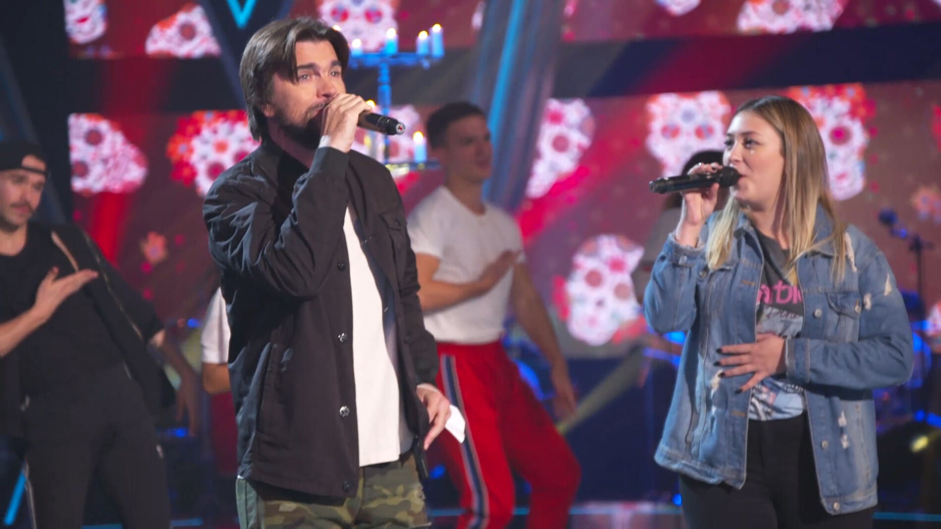 As&iacute; han sido los primeros ensayos de los finalistas de 'La Voz' junto a Juanes en el plat&oacute; 