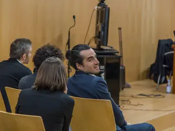 El creador de la web, Alberto García Sola, en el juicio a los creadores de seriesyonkis El creador de la web, Alberto García Sola, en el juicio a los creadores de seriesyonkis