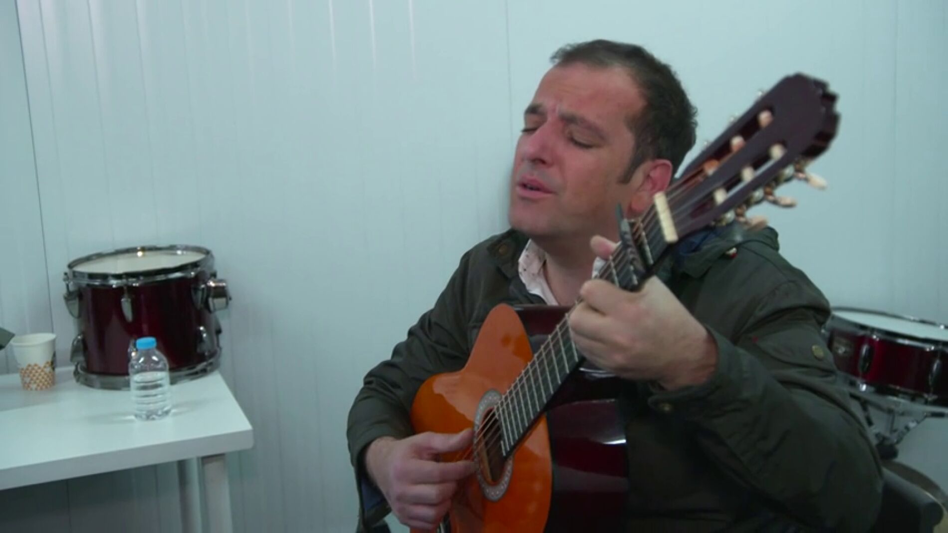 Javi Moya recibe los consejos de la vocal coach en su canci&oacute;n para la Final de 'La Voz'