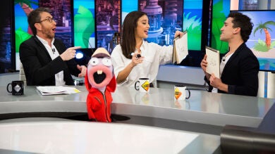 Jaime Lorente se queda perplejo con la respuesta de María Pedraza en 'El Hormiguero 3.0'
