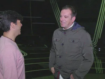 El ensayo de Javi Moya para la Final de 'La Voz': 'El sitio de mi recreo' y sus duetos con Karol G y Manuel Carrasco El ensayo de Javi Moya para la Final de 'La Voz': 'El sitio de mi recreo' y sus duetos con Karol G y Manuel Carrasco