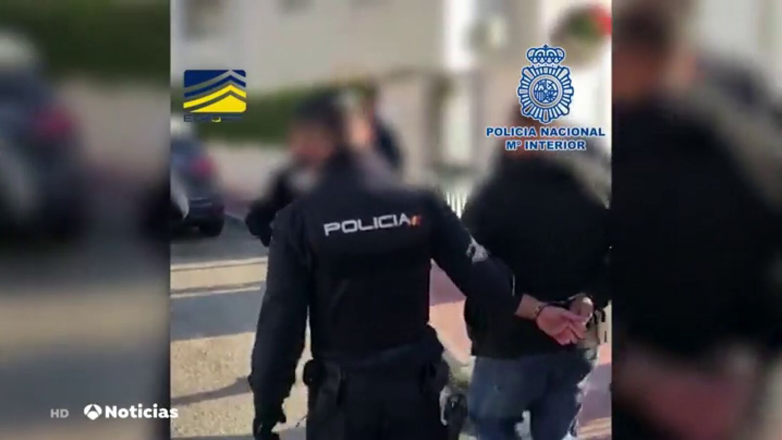 Tatuaban a las mujeres que después prostituían