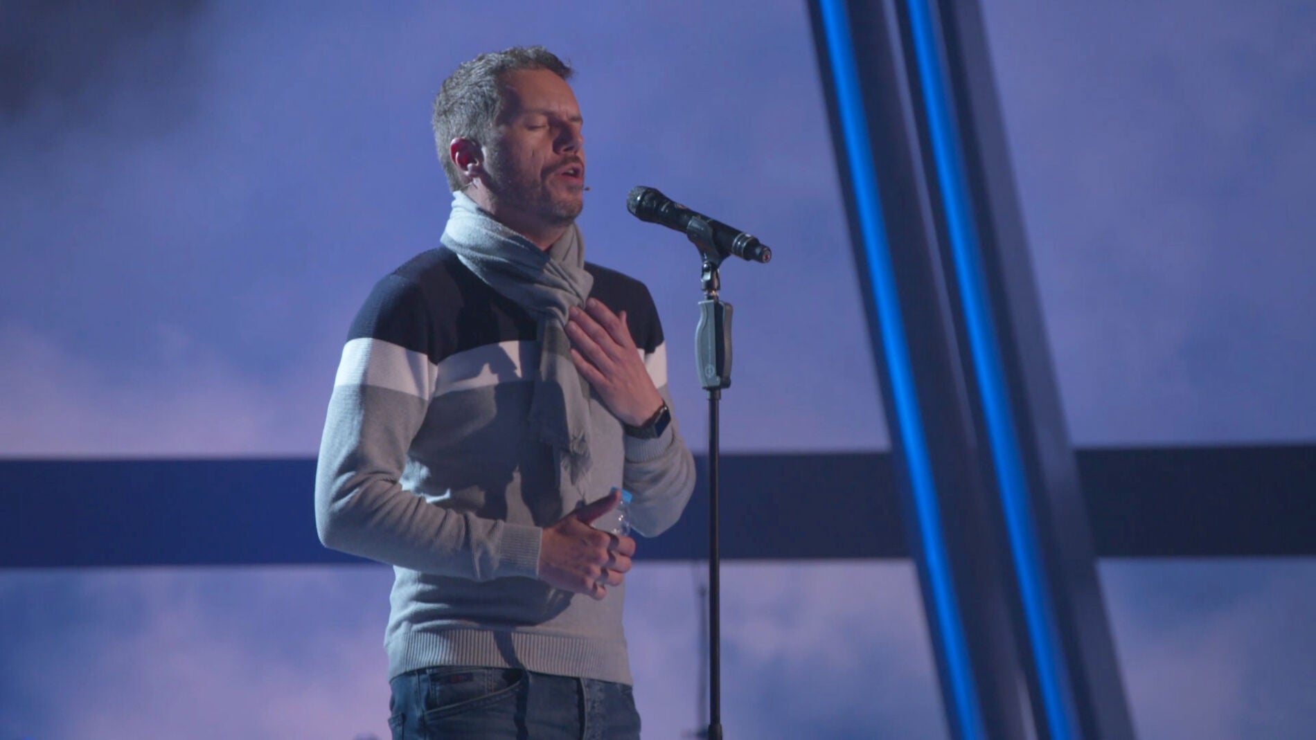 El espectacular ensayo de &Aacute;ngel Cort&eacute;s en el plat&oacute; de 'La Voz' para la gran Final