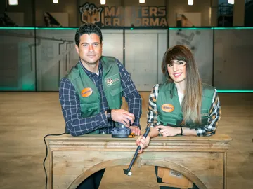 Paco Serrano y Jéssica Navarro, peones de 'Master de la reforma' Paco Serrano y Jéssica Navarro, peones de 'Master de la reforma'