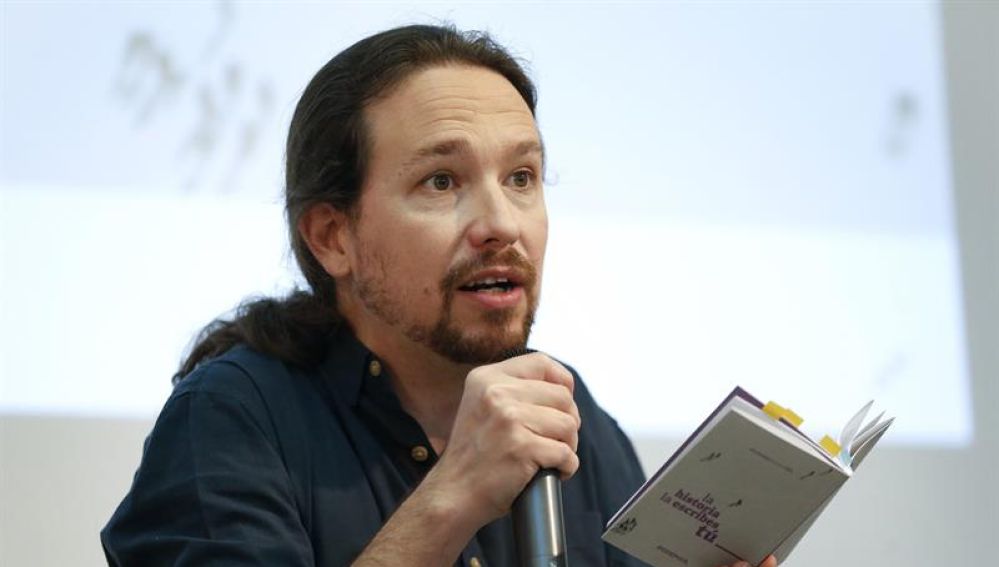 Pablo Iglesias presenta su programa electoral en forma de Constitución
