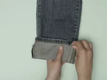 El truco definitivo para coger el bajo de los vaqueros sin ser un experto El truco definitivo para coger el bajo de los vaqueros sin ser un experto