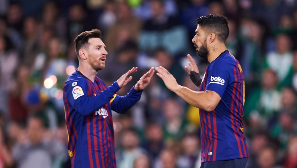 Messi y Suárez celebran un gol
