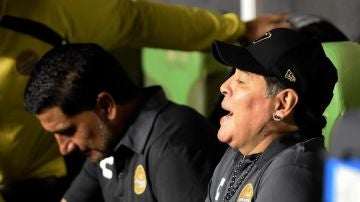 Maradona, entrenador del Dorados