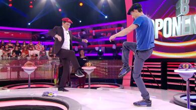 Nagore le enseña a Arturo Valls a bailar el aurresku en '¡Ahora caigo!'