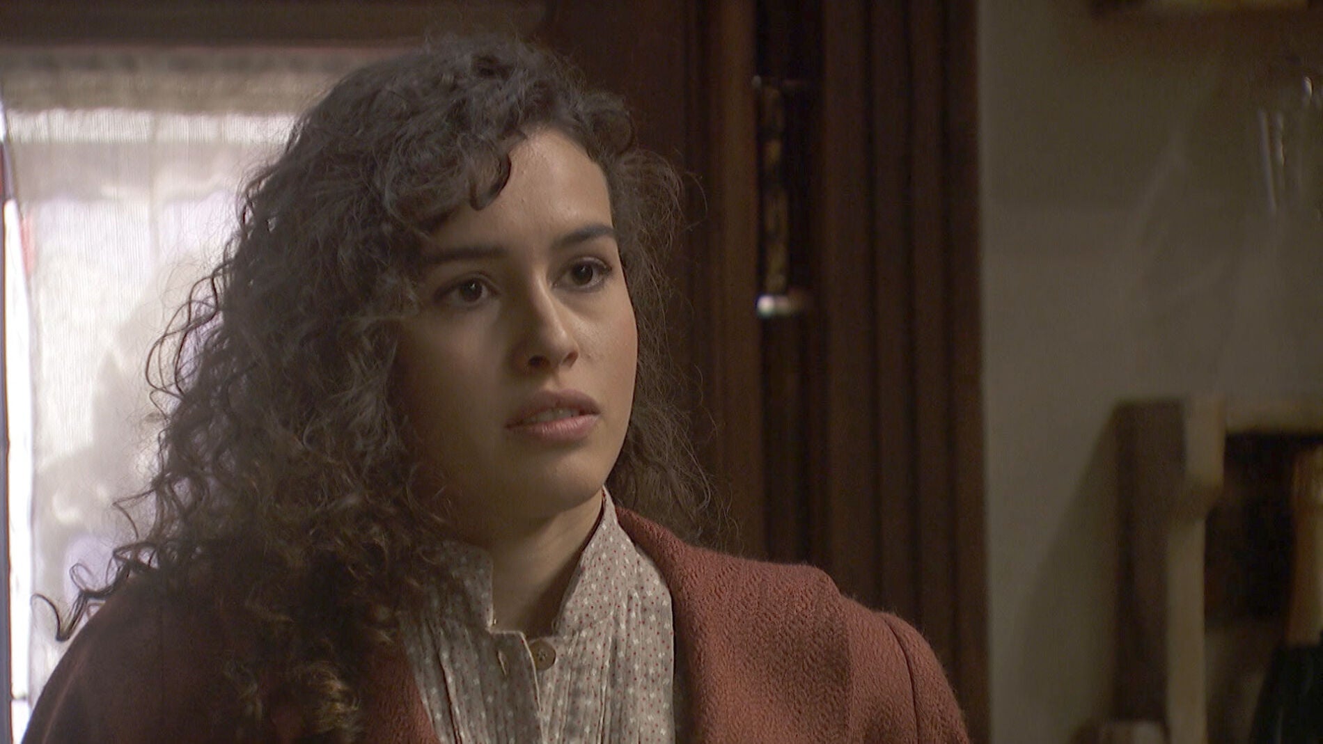 V&iacute;deo: Lola, a Prudencio: "Usted me impone mucho"