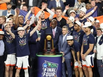 Los Virginia Cavaliers celebran el título de campeones de la NCAA