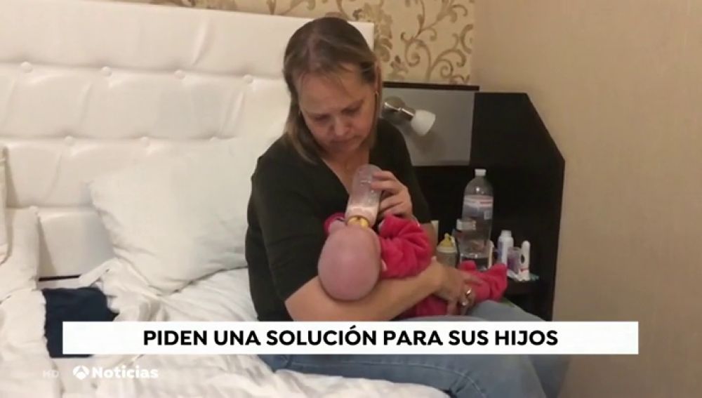 Decenas de parejas españolas que han tenido hijos por vientres de alquiler piden una solución para sus hijos