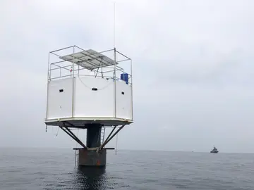 Vista de la vivienda flotante o 'Seastead' construida en el Mar de Andamán, a unas 12 millas náuticas de la costa de Phuket, en Tailandia Vista de la vivienda flotante o 'Seastead' construida en el Mar de Andamán, a unas 12 millas náuticas de la costa de Phuket, en Tailandia