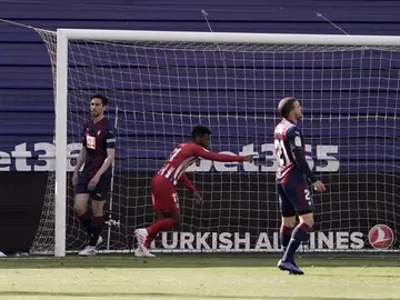 Lemar celebra su gol ante el Eibar Lemar celebra su gol ante el Eibar
