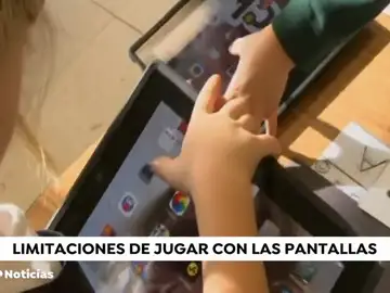 Los niños de entre dos y tres años que utilizan los dispositivos móviles constantemente pierden habilidades motoras y de comunicación Los niños de entre dos y tres años que utilizan los dispositivos móviles constantemente pierden habilidades motoras y de comunicación