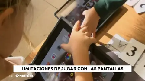 Los niños de entre dos y tres años que utilizan los dispositivos móviles constantemente pierden habilidades motoras y de comunicación Los niños de entre dos y tres años que utilizan los dispositivos móviles constantemente pierden habilidades motoras y de comunicación