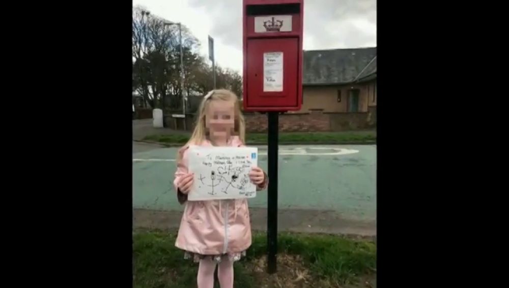 Una niña de cuatro años envía una carta a su madre muerta y recibe una conmovedora respuesta
