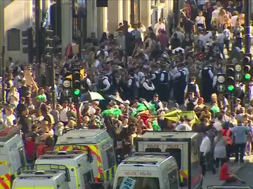Detenidas 831 personas por las protestas contra el cambio climático en Londres Detenidas 831 personas por las protestas contra el cambio climático en Londres