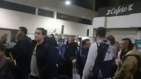 La avería de una catenaría en Tarragona impide 2.500 viajeros de Renfe lleguen este sábado a su destino La avería de una catenaría en Tarragona impide 2.500 viajeros de Renfe lleguen este sábado a su destino