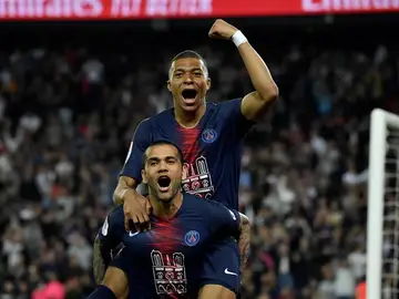 Mbappé celebra el título de la Ligue 1 Mbappé celebra el título de la Ligue 1