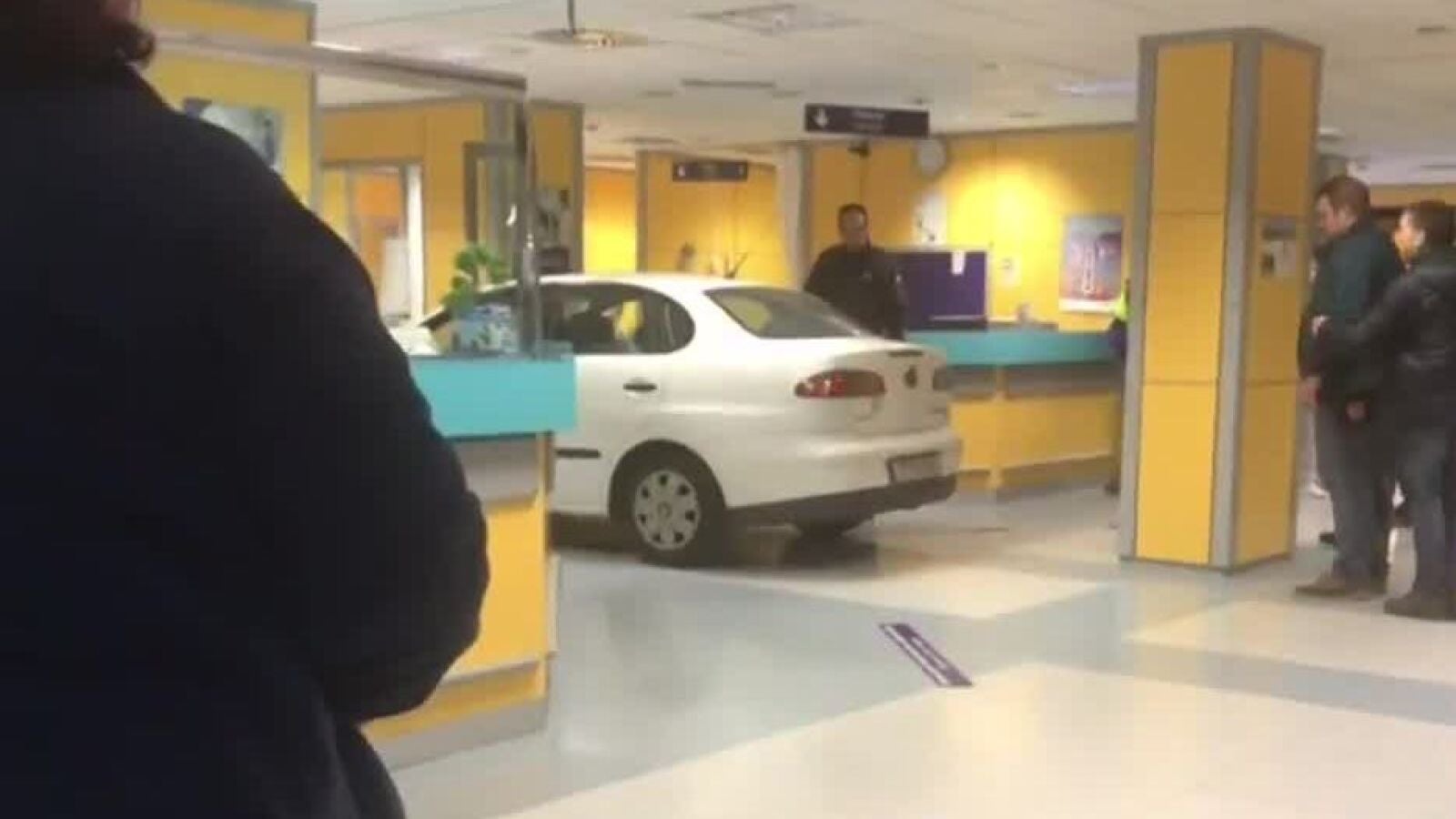 Reclaman medidas ante las agresiones físicas y verbales al personal de urgencias del Hospital de Basurto