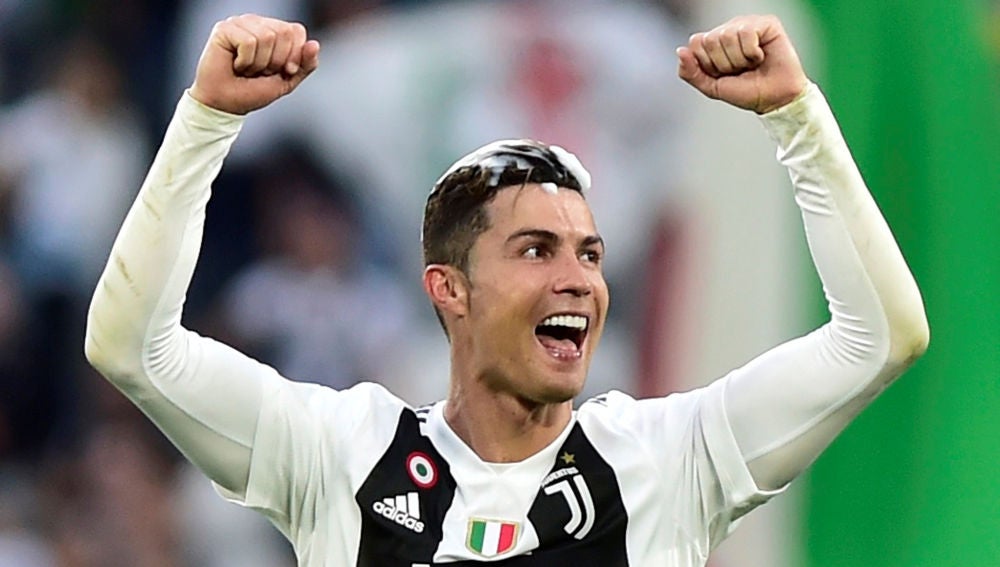 Cristiano Ronaldo celebrando el título de liga