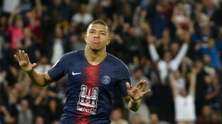 Kylian MBapp&eacute; celebra un gol ante el M&oacute;naco