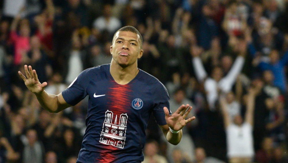 Kylian MBappé celebra un gol ante el Mónaco