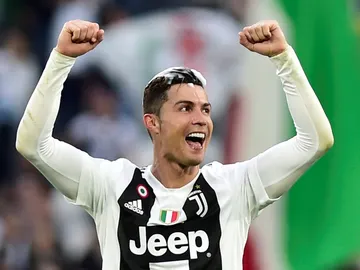Cristiano Ronaldo celebrando el título de liga con la Juventus Cristiano Ronaldo celebrando el título de liga con la Juventus