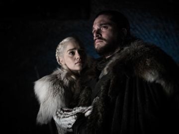 Daenerys Targaryen y Jon Snow en 'Juego de Tronos'