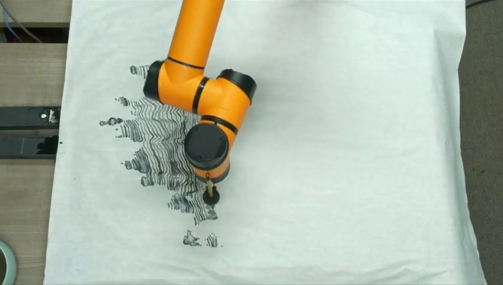 Géminis, el robot que pinta usando técnicas milenarias