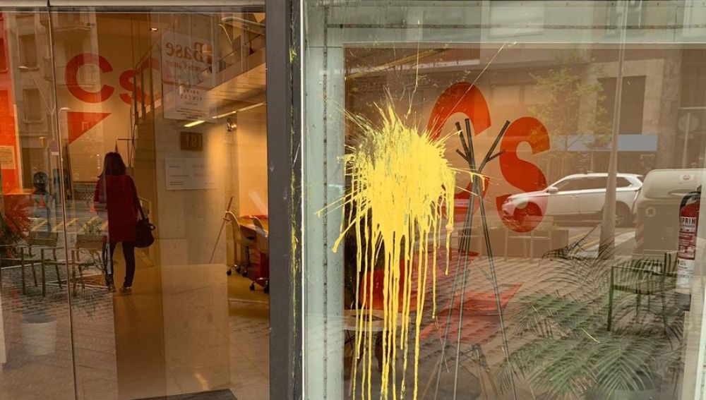 Imagen de la fachada de la sede de Ciudadanos en Barcelona