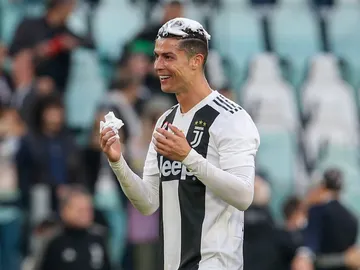 Cristiano Ronaldo durante la celebración del 'scudetto' Cristiano Ronaldo durante la celebración del 'scudetto'