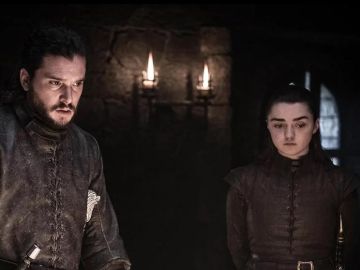 Jon Snow y Arya Stark en 'Juego de Tronos'