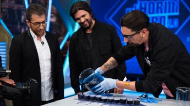 La química oscilante de Marron deja impresionado a Juanes en 'El Hormiguero 3.0'
