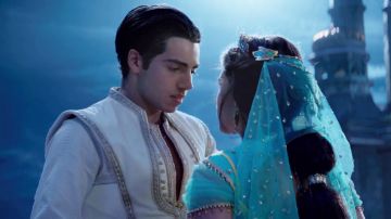 Mena Massoud y Naomi Scott como Aladdín y Jasmín Mena Massoud y Naomi Scott como Aladdín y Jasmín