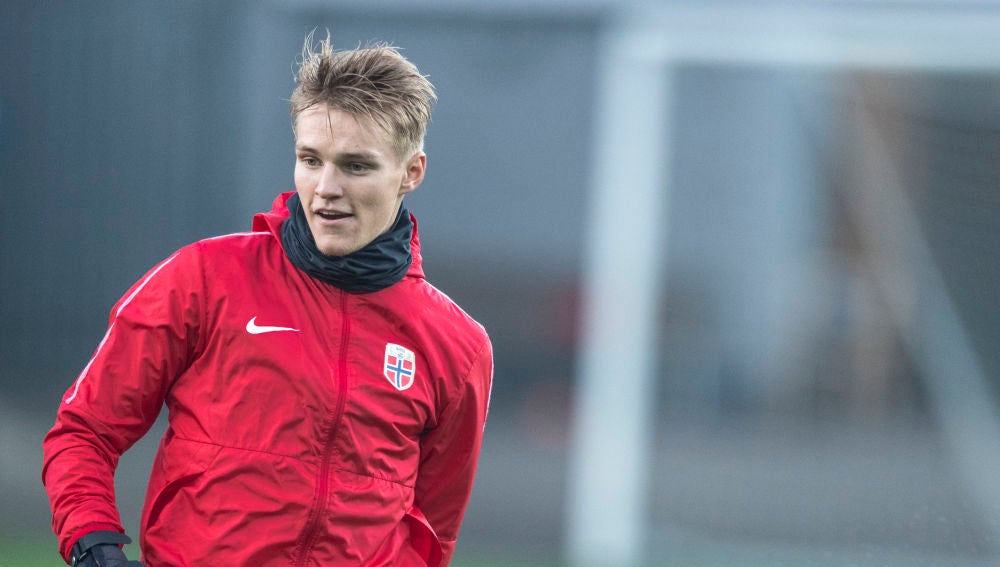 Odegaard durante un entrenamiento con la selección de Noruega