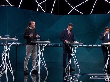 Los cuatro candidatos en el debate decisivo al descubierto Los cuatro candidatos en el debate decisivo al descubierto