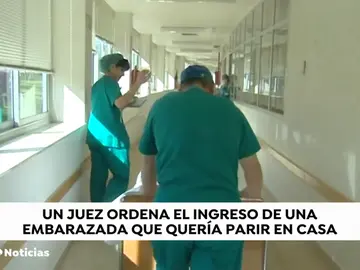 Un juez impide que una mujer embarazada dé a luz en su casa y ordena su ingreso en un hospital Un juez impide que una mujer embarazada dé a luz en su casa y ordena su ingreso en un hospital