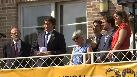 PP y Ciudadanos reclaman que se excluya a Puigdemont de las elecciones europeas PP y Ciudadanos reclaman que se excluya a Puigdemont de las elecciones europeas