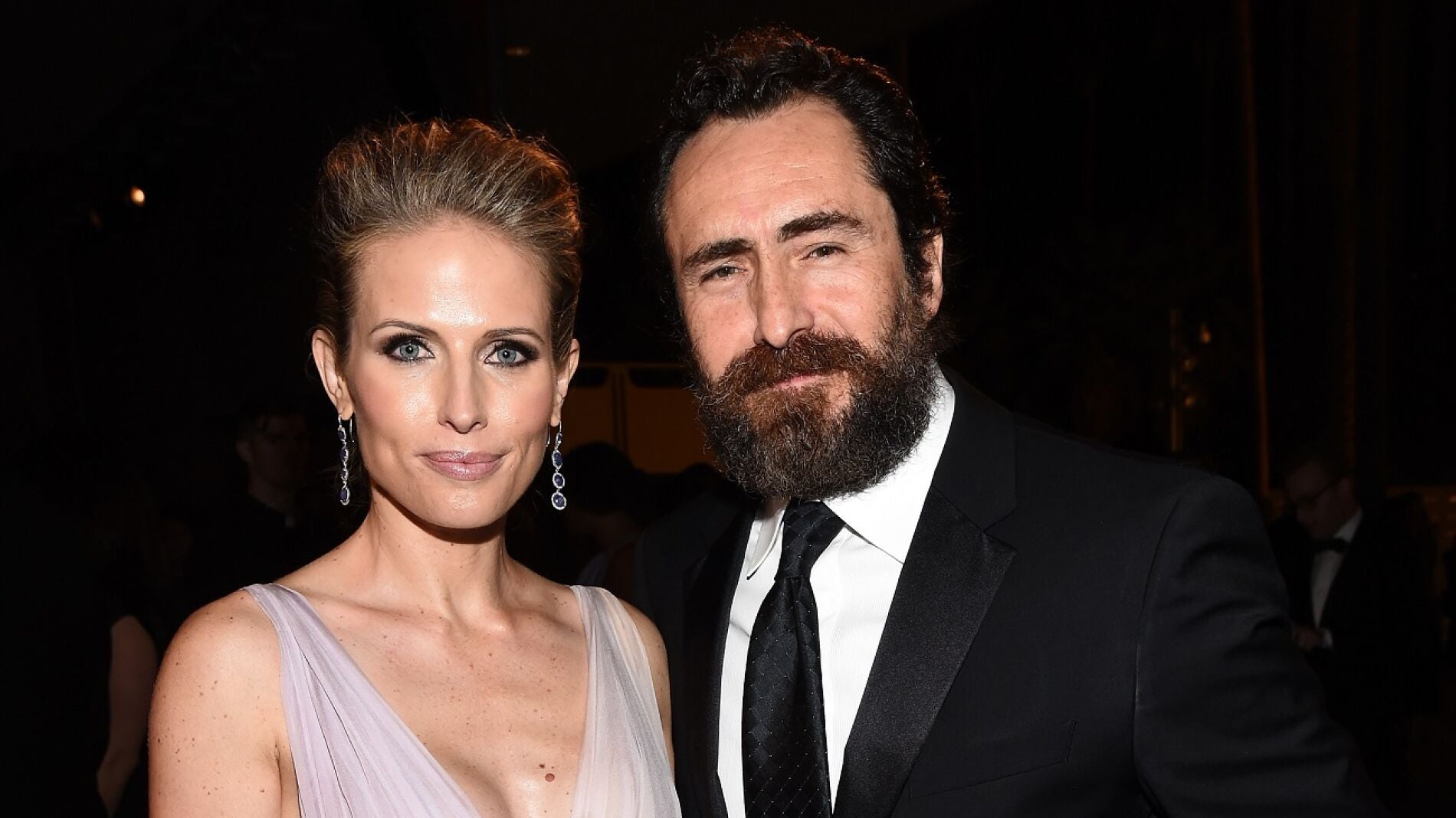 Stefanie Sherk y Demian Bichir