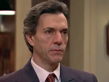 Domingo desenmascara a Silvia: "Eres una maldita mentirosa, se acabó la función" Domingo desenmascara a Silvia: "Eres una maldita mentirosa, se acabó la función"