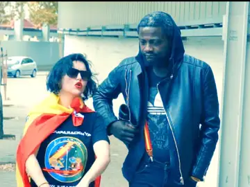 El rap viral, 'Superfacha', de Vox protagonizado por el simpatizante camerunés Bertrand Ndongo El rap viral, 'Superfacha', de Vox protagonizado por el simpatizante camerunés Bertrand Ndongo