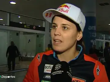 Laia Sanz, tras el recibimiento de Arabia Saudí en el Dakar: "Iba con dudas, pero todo sin ningún problema" Laia Sanz, tras el recibimiento de Arabia Saudí en el Dakar: "Iba con dudas, pero todo sin ningún problema"